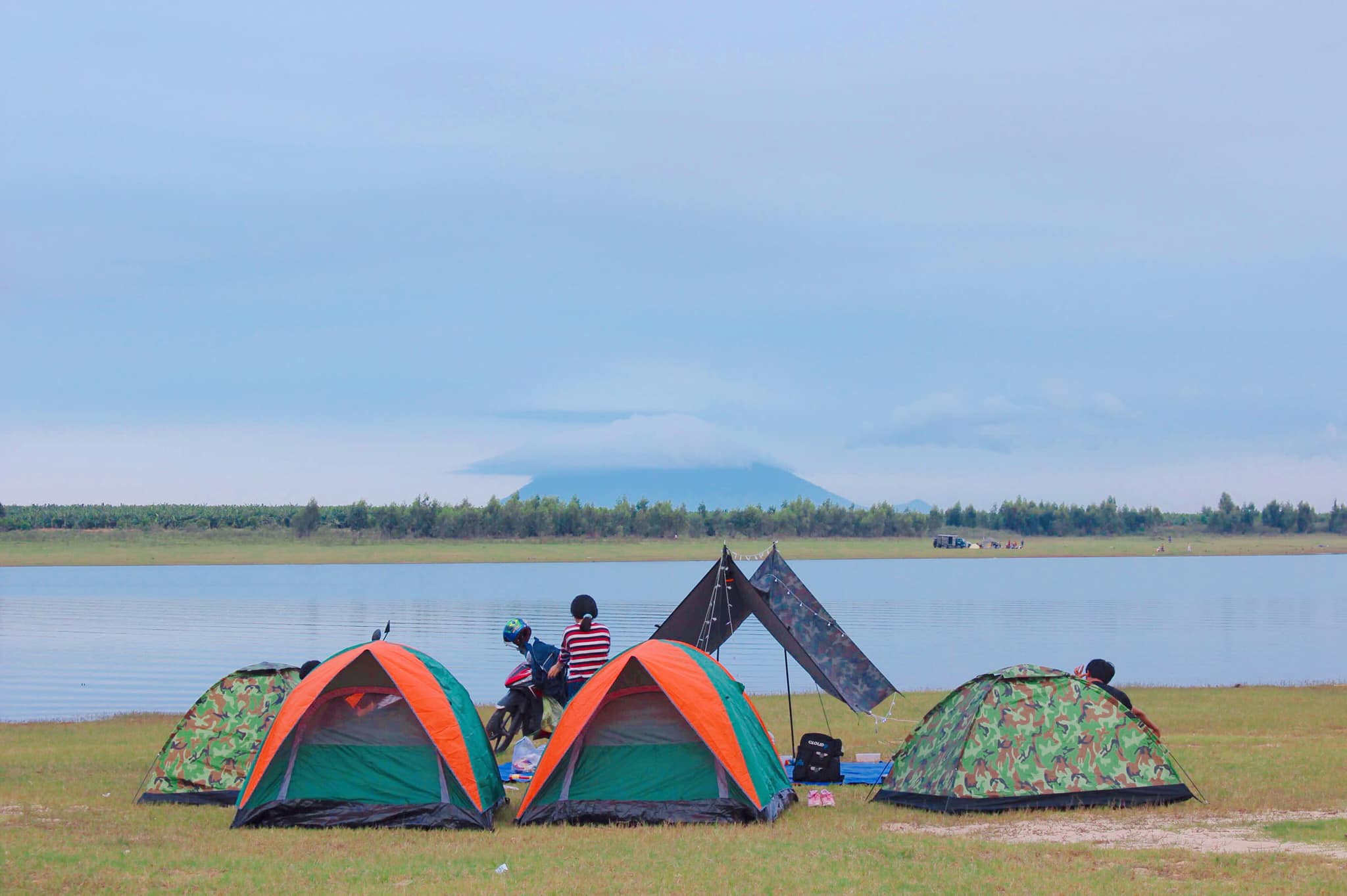 Hồ Trị An Camping